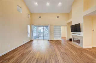 Photo #4: 2612421 Listing 
