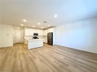 Photo #4: 2612426 Listing 