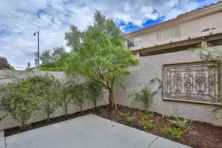 Photo #4: 2612428 Listing 
