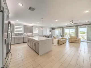 Photo #2: 2612438 Listing 