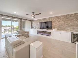 Photo #6: 2612438 Listing 