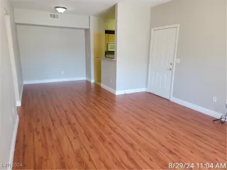 Photo #3: 2612486 Listing 