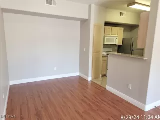 Photo #4: 2612486 Listing 