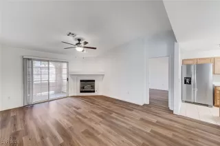 Photo #3: 2612558 Listing