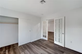 Photo #6: 2612558 Listing