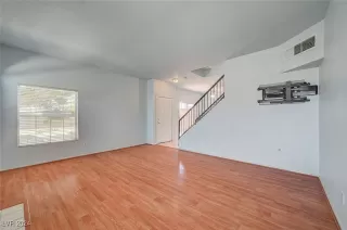 Photo #5: 2612560 Listing 