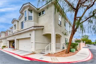 Photo #1: 2612577 Listing
