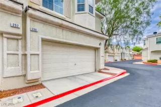 Photo #2: 2612577 Listing