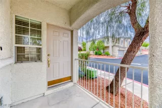 Photo #3: 2612577 Listing