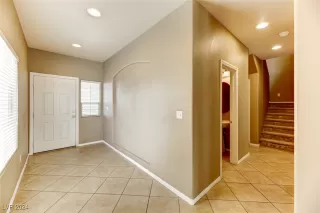 Photo #4: 2612577 Listing