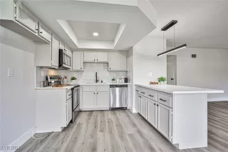 Photo #1: 2612588 Listing 