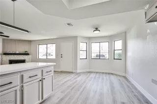 Photo #4: 2612588 Listing 