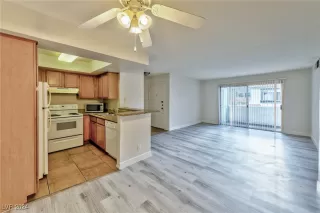 Photo #2: 2612590 Listing 