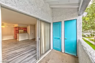 Photo #3: 2612590 Listing 