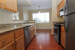 Photo #4: 2612614 Listing 
