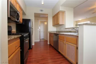 Photo #5: 2612614 Listing 