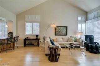 Photo #2: 2612626 Listing 