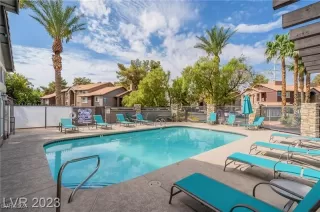 Photo #1: 2612686 Listing 