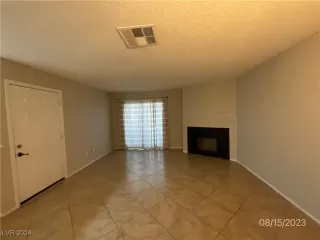 Photo #5: 2612703 Listing 