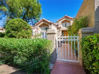 Photo #4: 2612710 Listing