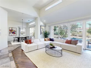 Photo #6: 2612710 Listing