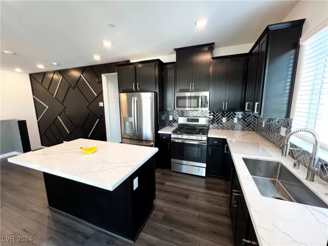 MLS: 2612747 Condo For Sale