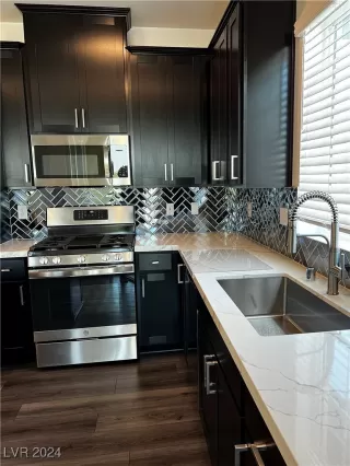 Photo #5: 2612747 Listing 