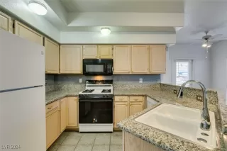 Photo #2: 2612760 Listing 