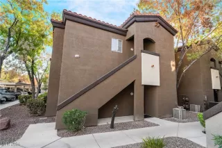 Photo #2: 2612782 Listing 