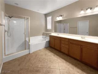 Photo #6: 2612799 Listing