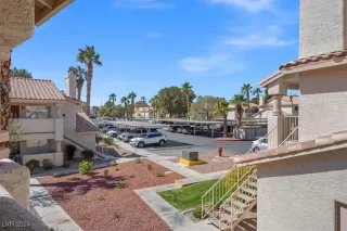 Photo #4: 2612802 Listing 