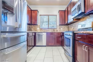 Photo #1: 2612813 Listing