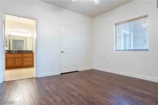 Photo #6: 2612813 Listing