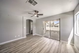 Photo #3: 2612835 Listing