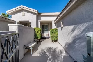 Photo #1: 2612843 Listing