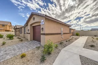 Photo #2: 2612863 Listing 