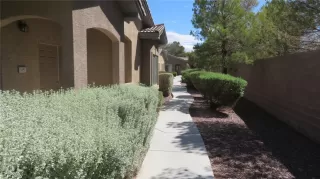 Photo #2: 2612910 Listing 