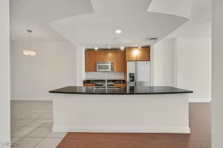 Photo #2: 2612938 Listing 