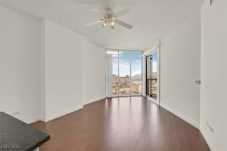 Photo #3: 2612938 Listing 