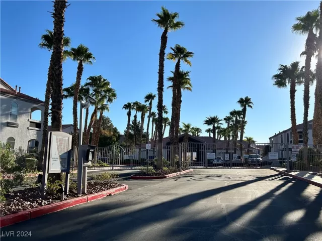 MLS: 2612943 Condo For Sale