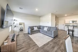 Photo #5: 2612952 Listing 