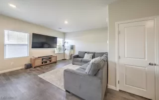 Photo #6: 2612952 Listing 