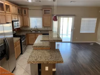 Photo #3: 2612954 Listing 