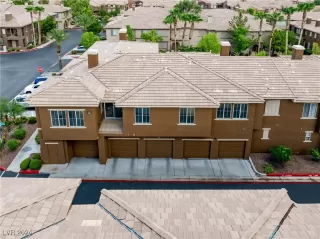 Photo #4: 2612973 Listing