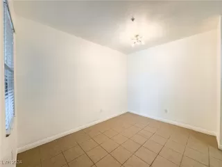 Photo #4: 2612982 Listing 