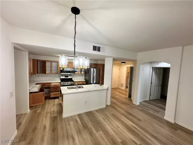 MLS: 2612999 Condo For Sale