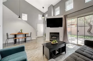 Photo #2: 2613020 Listing 