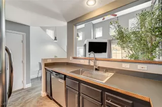 Photo #6: 2613020 Listing 