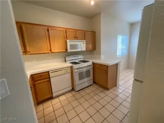 Photo #6: 2613079 Listing 