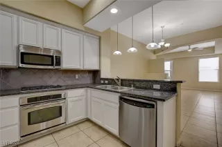 Photo #1: 2613096 Listing